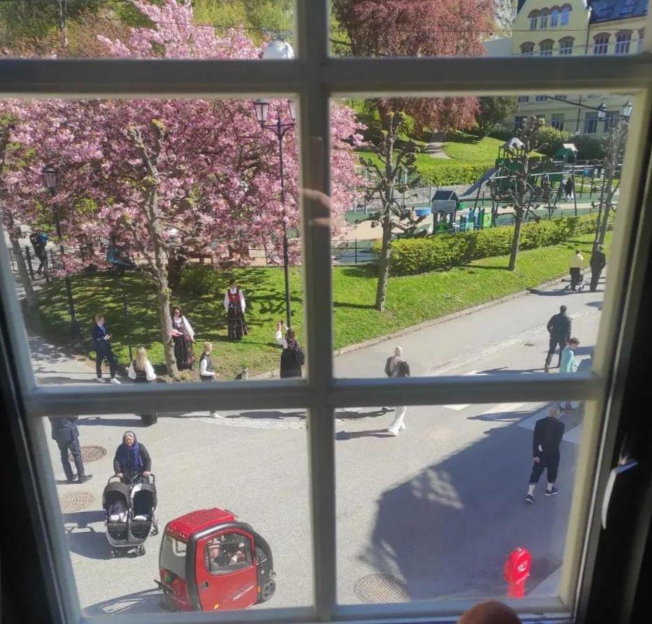Family Friendly Apartment By The Park In The Very Center Of Ålesund Esterno foto