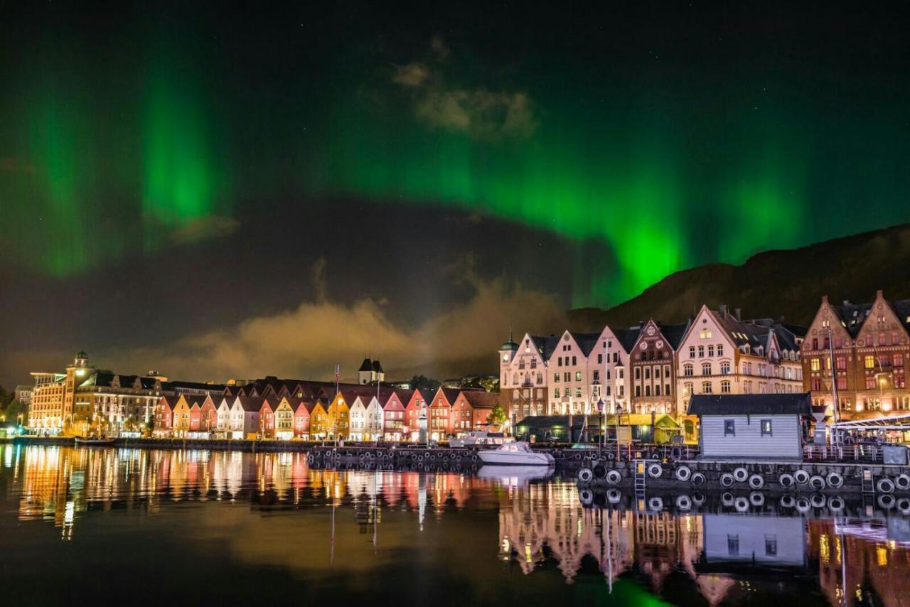 Family Friendly Apartment By The Park In The Very Center Of Ålesund Esterno foto
