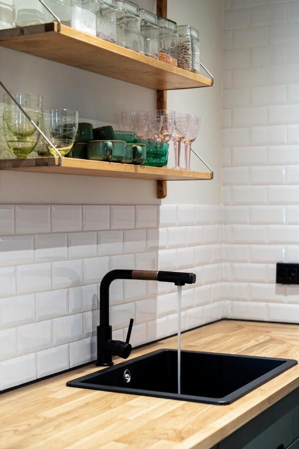 Family Friendly Apartment By The Park In The Very Center Of Ålesund Esterno foto